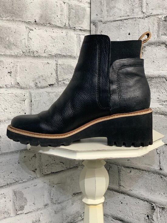 Dolce Vita Chelsea Boot 8.5 Black Leather Huey H20 Waterproof Chunky Heeled Sole - Picture 6 of 9